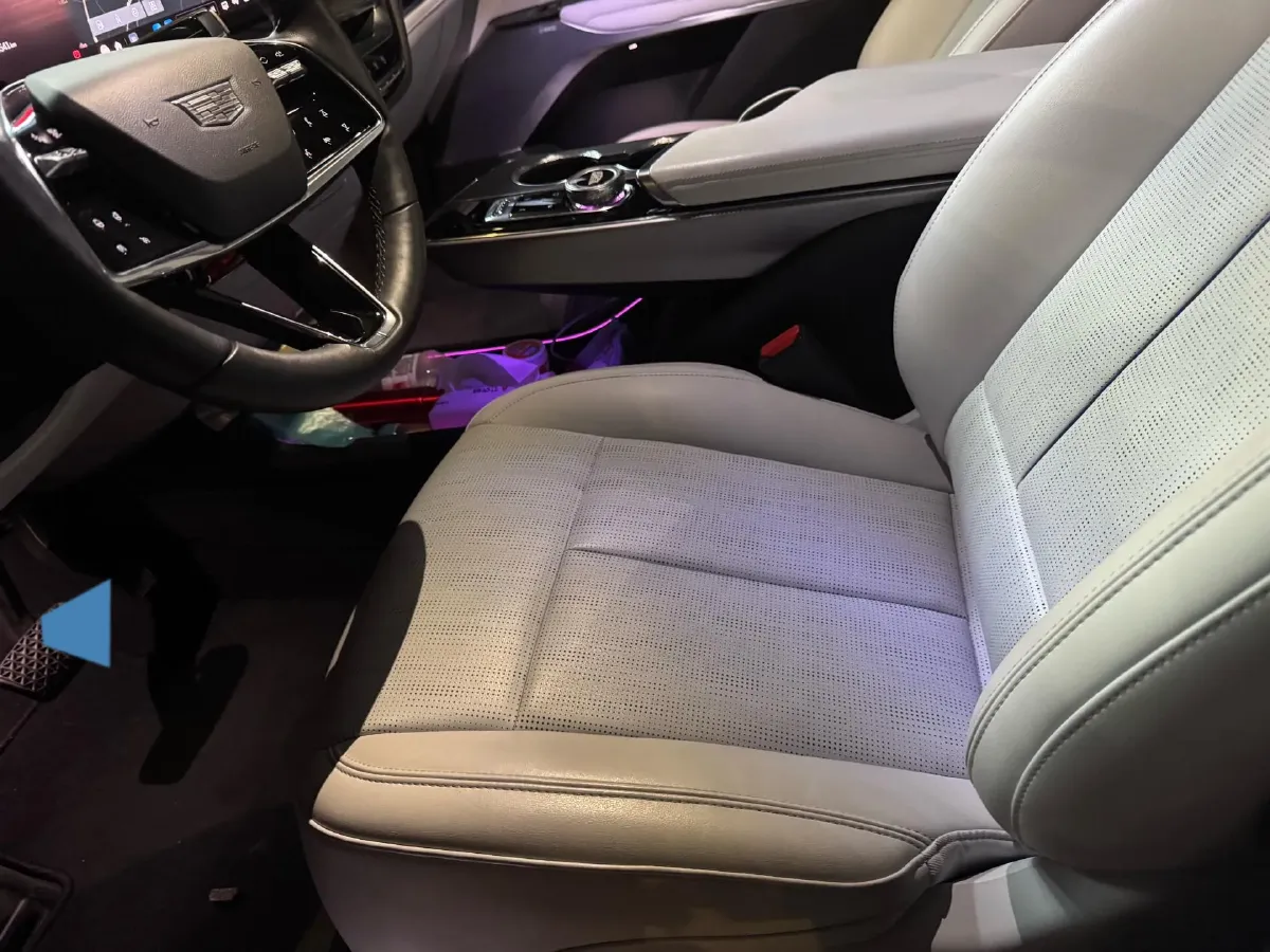 2022 Cadillac CT6 2.0T 237HP L4 10AT,autocango,china used car exporter,china ev exporter,chinese used car exporter,chinese used ev exporter