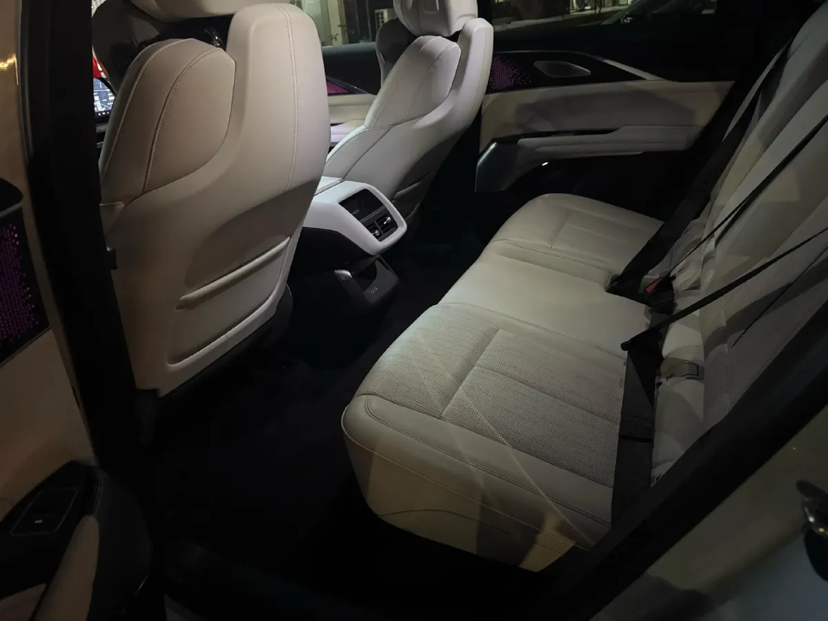 2022 Cadillac CT6 2.0T 237HP L4 10AT,autocango,china used car exporter,china ev exporter,chinese used car exporter,chinese used ev exporter