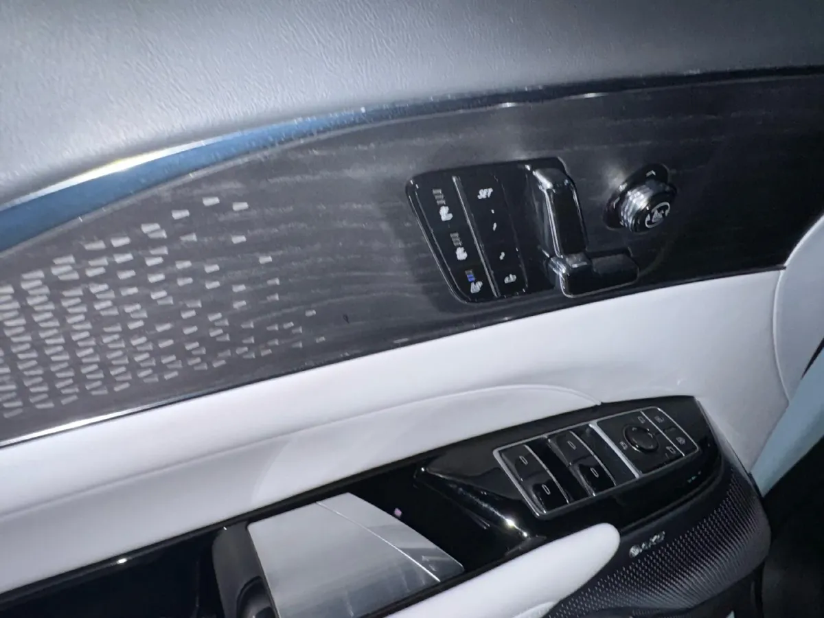 2022 Cadillac CT6 2.0T 237HP L4 10AT,autocango,china used car exporter,china ev exporter,chinese used car exporter,chinese used ev exporter