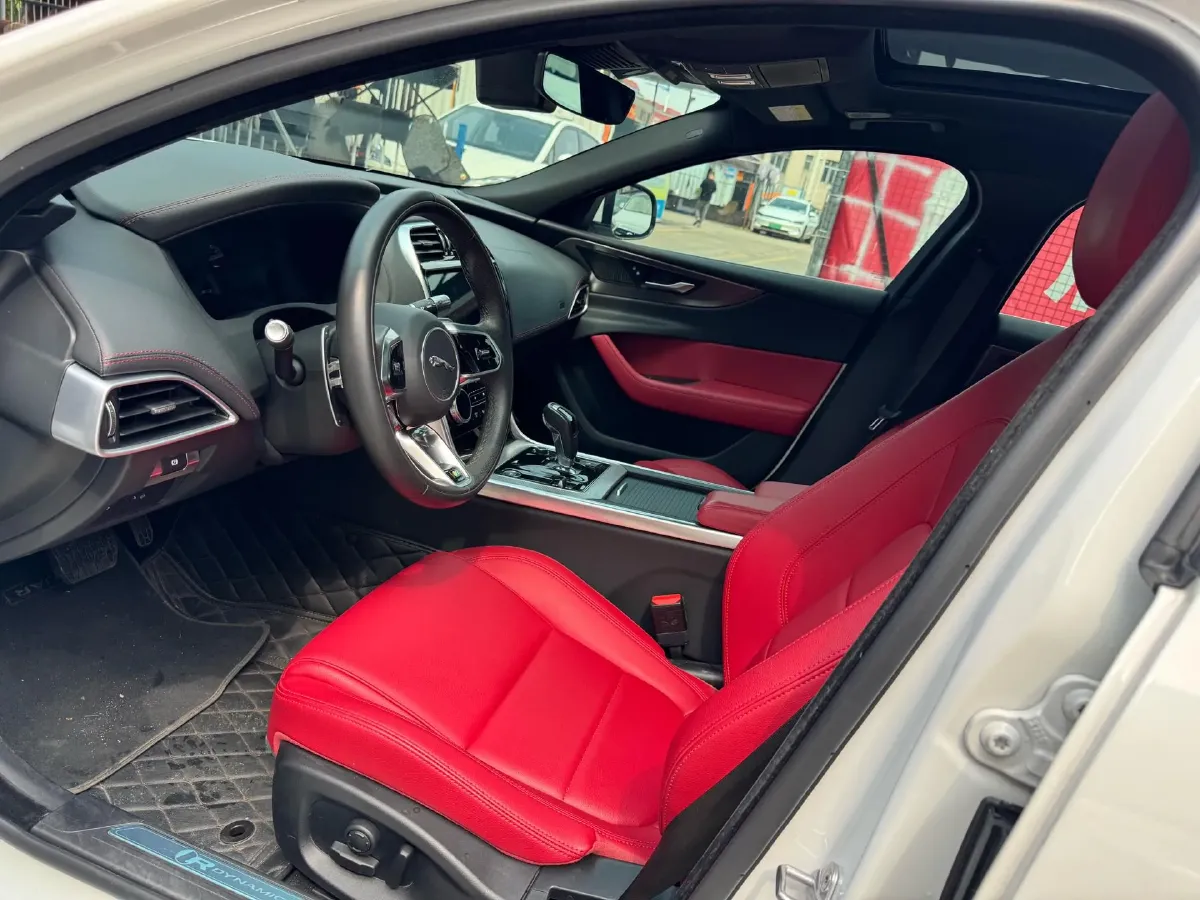 2021 Jaguar XEL 2.0T 250HP L4 8AT,autocango,china used car exporter,china ev exporter,chinese used car exporter,chinese used ev exporter