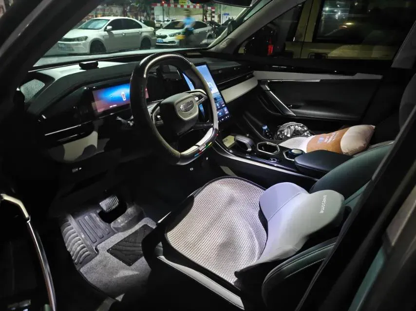 2023 Geely StarRay 1.5T 181HP L4 7DCT,autocango,china used car exporter,china ev exporter,chinese used car exporter,chinese used ev exporter