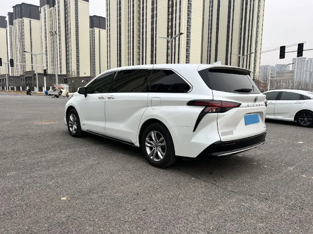 2024 Toyota Sienna 2.5L 189HP L4 E-CVT Hybrid,autocango,china used car exporter,china ev exporter,chinese used car exporter,chinese used ev exporter