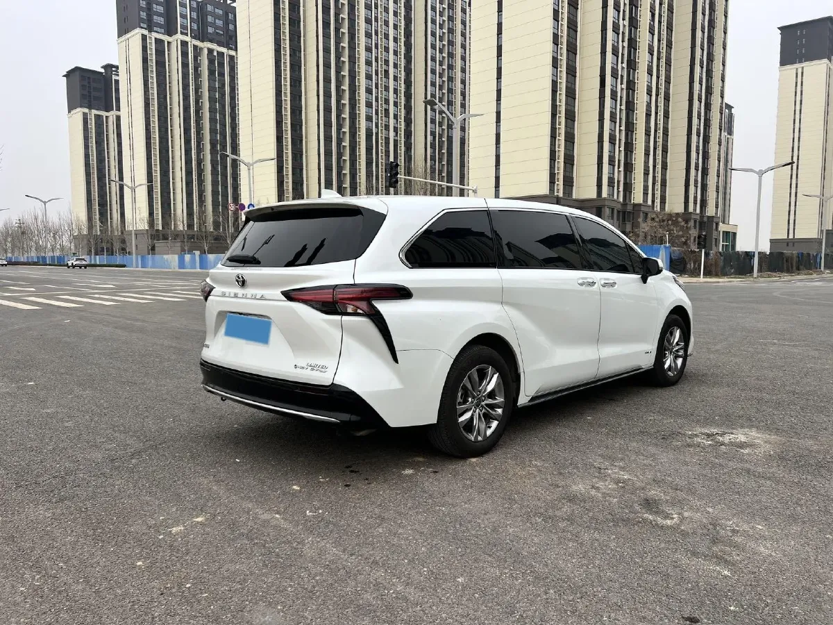 2024 Toyota Sienna 2.5L 189HP L4 E-CVT Hybrid,autocango,china used car exporter,china ev exporter,chinese used car exporter,chinese used ev exporter