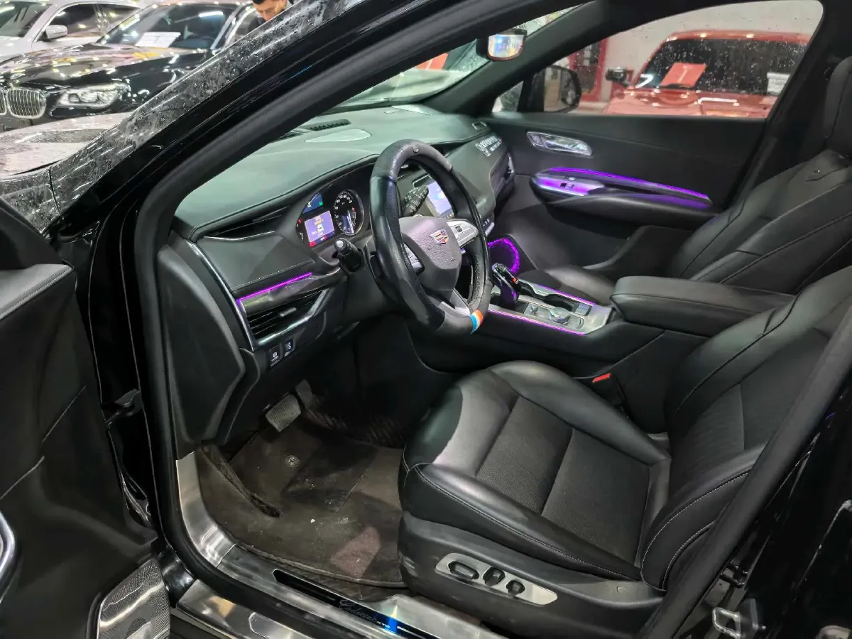 2021 Cadillac XT4 2.0T 237HP L4 9AT,autocango,china used car exporter,china ev exporter,chinese used car exporter,chinese used ev exporter