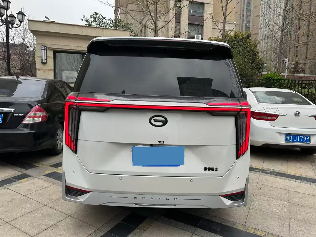 2023 GAC Trumpchi M8 2.0T 252HP L4 8AT,autocango,china used car exporter,china ev exporter,chinese used car exporter,chinese used ev exporter