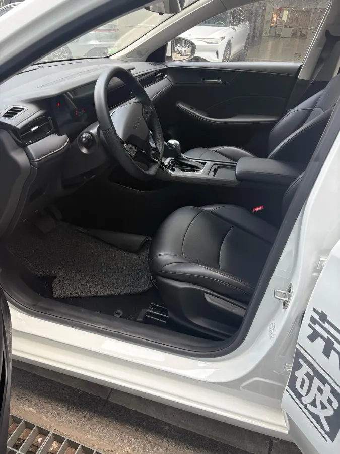 2023 Roewe i5 1.5L 129HP L4 CVT,autocango,china used car exporter,china ev exporter,chinese used car exporter,chinese used ev exporter