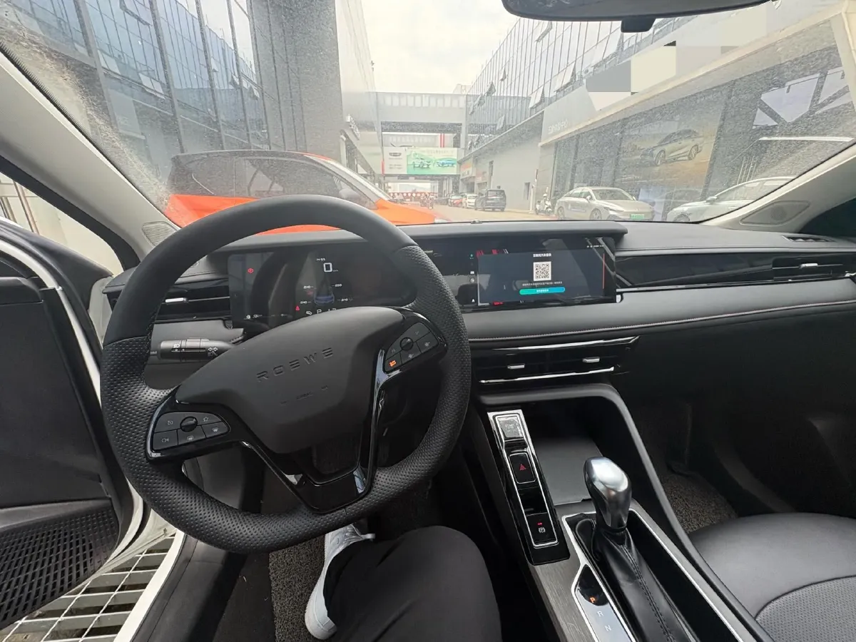 2023 Roewe i5 1.5L 129HP L4 CVT,autocango,china used car exporter,china ev exporter,chinese used car exporter,chinese used ev exporter