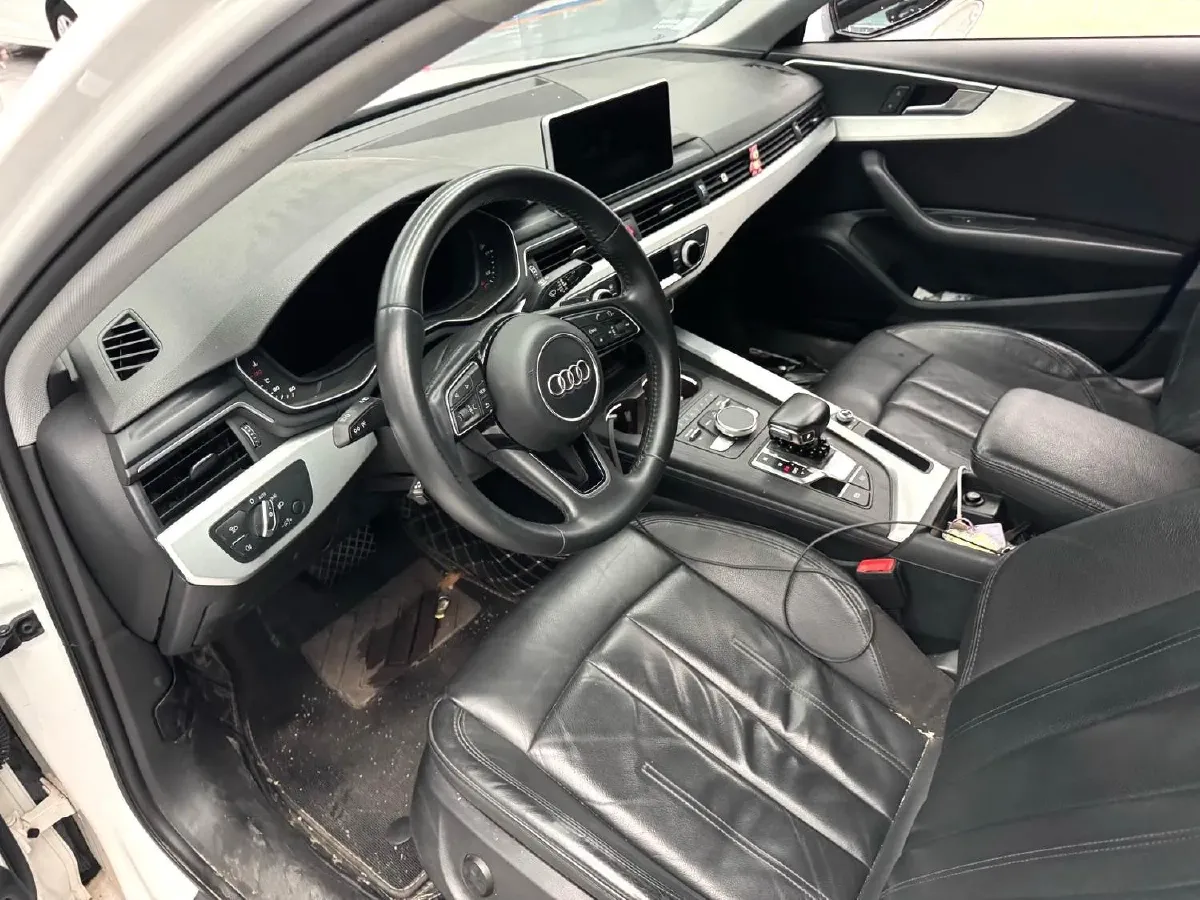 2019 Audi A4L 2.0T 190HP L4 7DCT,autocango,china used car exporter,china ev exporter,chinese used car exporter,chinese used ev exporter