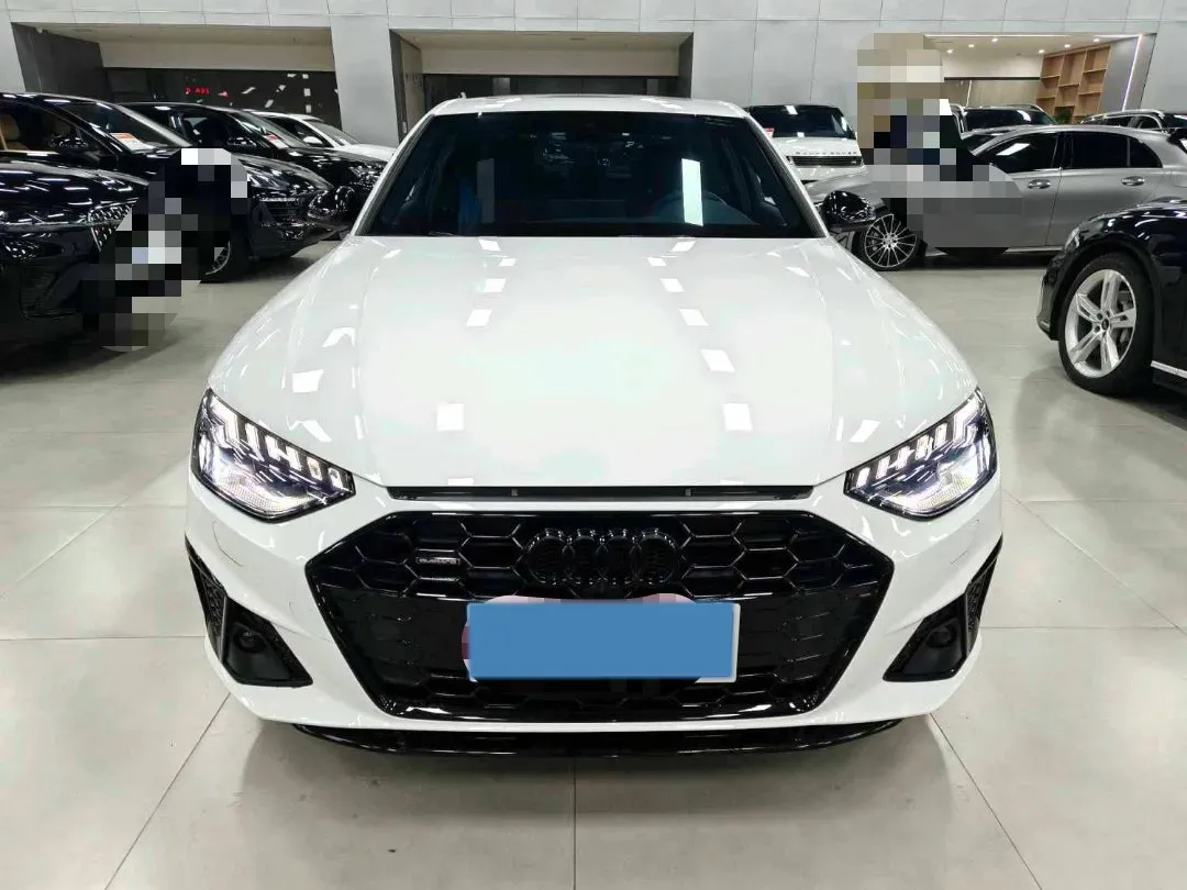2024 Audi A4L 2.0T 245HP L4 7DCT,autocango,china used car exporter,china ev exporter,chinese used car exporter,chinese used ev exporter
