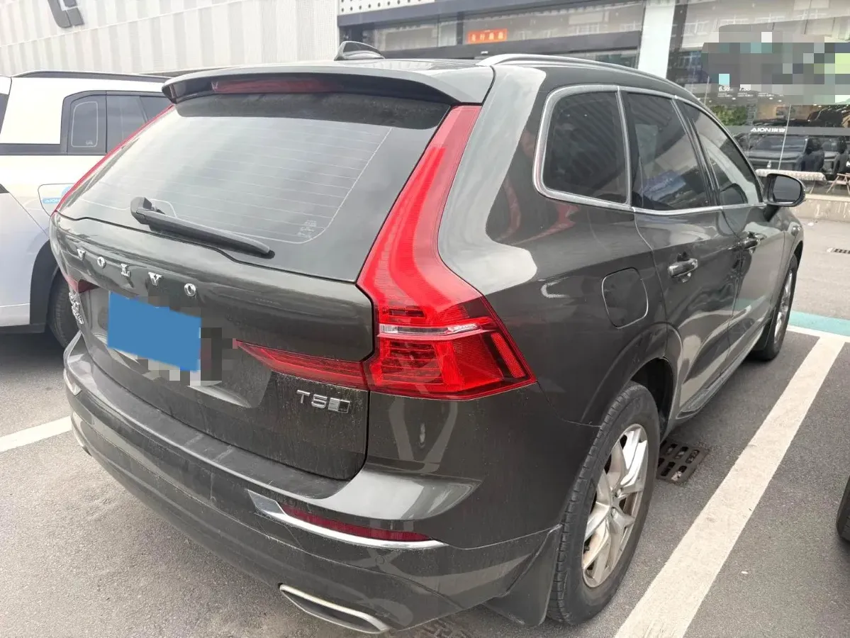 2020 Volvo XC60 2.0T 254HP L4 8AT,autocango,china used car exporter,china ev exporter,chinese used car exporter,chinese used ev exporter