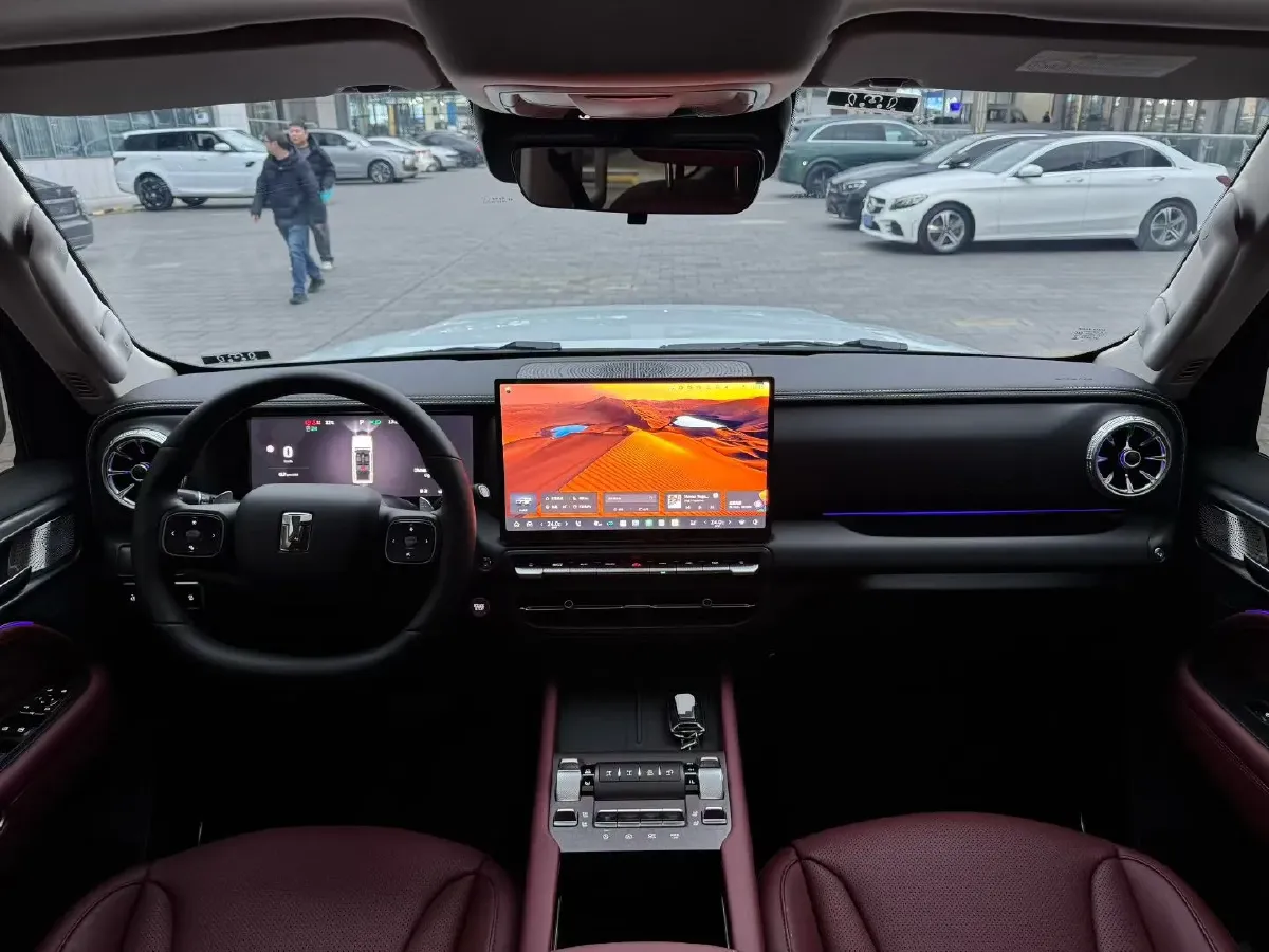 2025 Tank 300 2.0T 227HP L4 9AT,autocango,china used car exporter,china ev exporter,chinese used car exporter,chinese used ev exporter