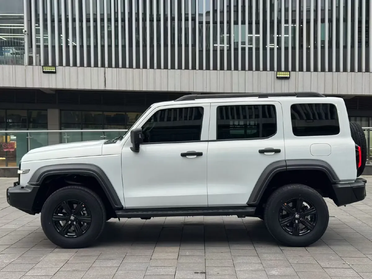 2025 Tank 300 2.0T 227HP L4 9AT,autocango,china used car exporter,china ev exporter,chinese used car exporter,chinese used ev exporter