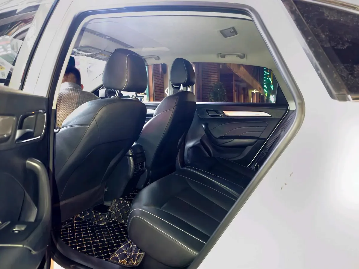 2017 Roewe i6 1.0T 125HP L3 2AT PHEV,autocango,china used car exporter,china ev exporter,chinese used car exporter,chinese used ev exporter