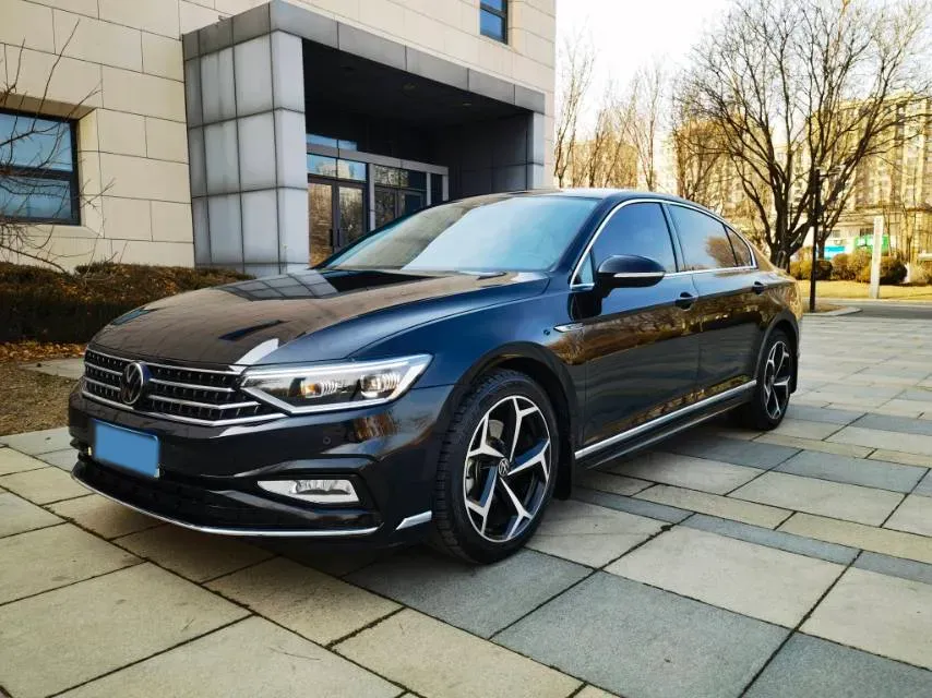 2023 Volkswagen Magotan 2.0T 186HP L4 7DCT,autocango,china used car exporter,china ev exporter,chinese used car exporter,chinese used ev exporter