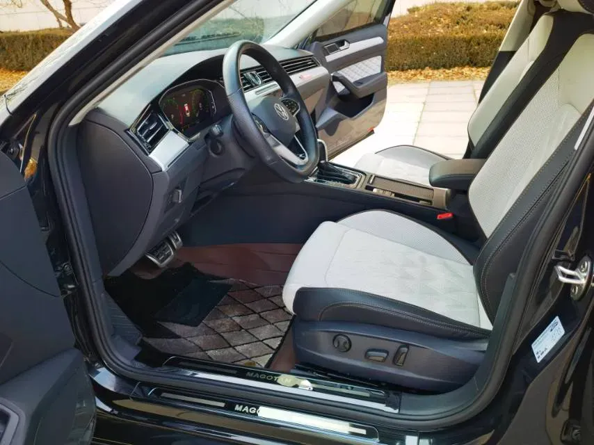 2023 Volkswagen Magotan 2.0T 186HP L4 7DCT,autocango,china used car exporter,china ev exporter,chinese used car exporter,chinese used ev exporter