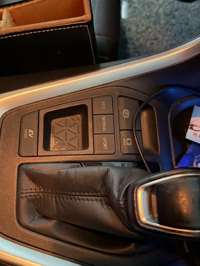 2020 Toyota Wildlander 2.5L 178HP L4 E-CVT Hybrid,autocango,china used car exporter,china ev exporter,chinese used car exporter,chinese used ev exporter