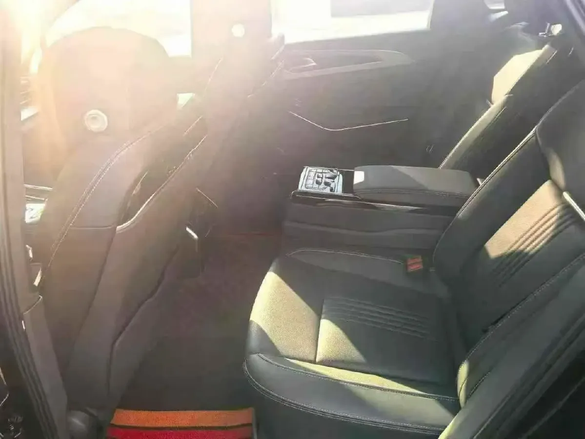 2023 HongQi H9 2.0T 252HP L4 7DCT,autocango,china used car exporter,china ev exporter,chinese used car exporter,chinese used ev exporter