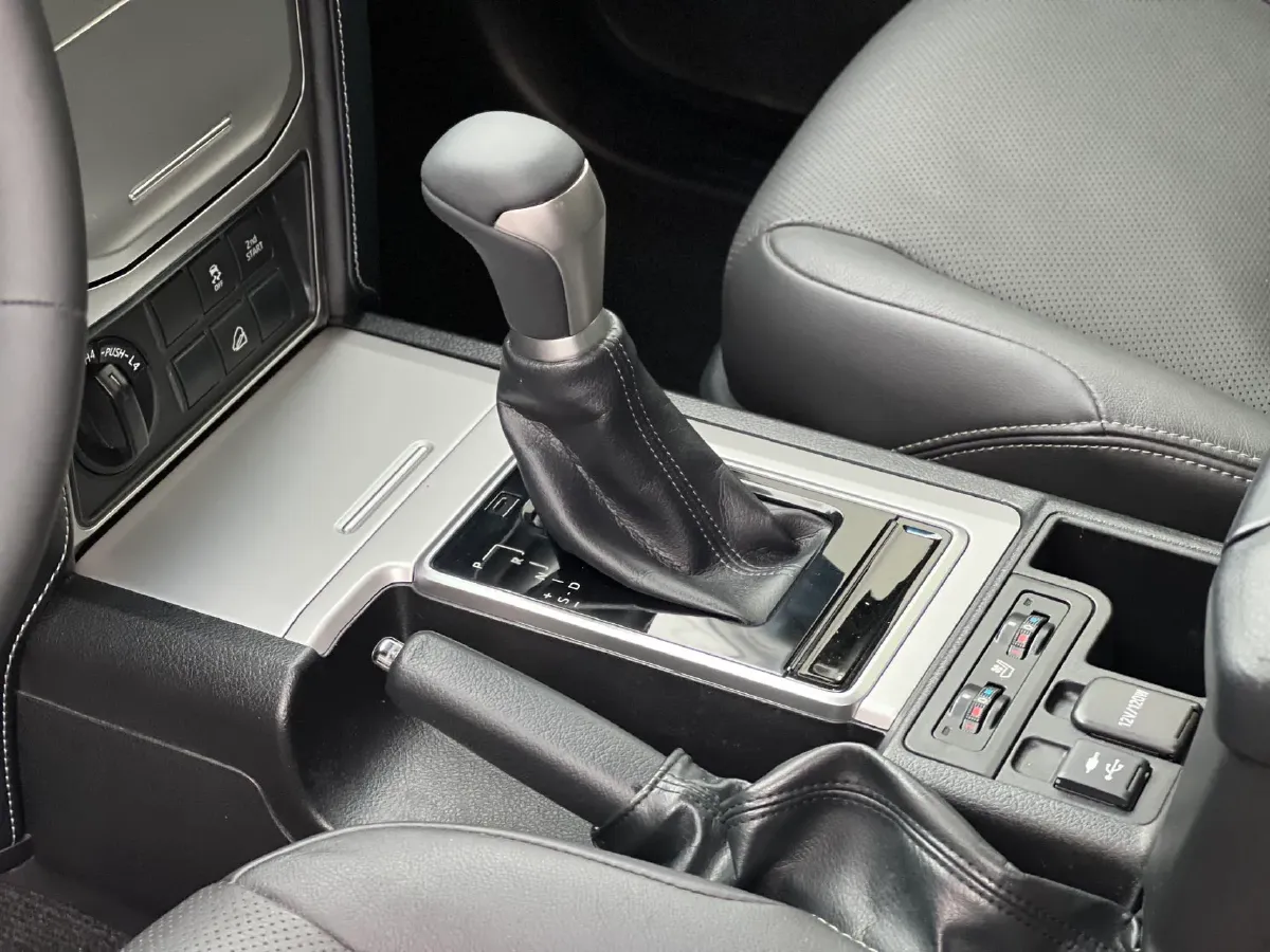 2019 Toyota Land Cruiser Prado 3.5L 280HP V6 6AT,autocango,china used car exporter,china ev exporter,chinese used car exporter,chinese used ev exporter