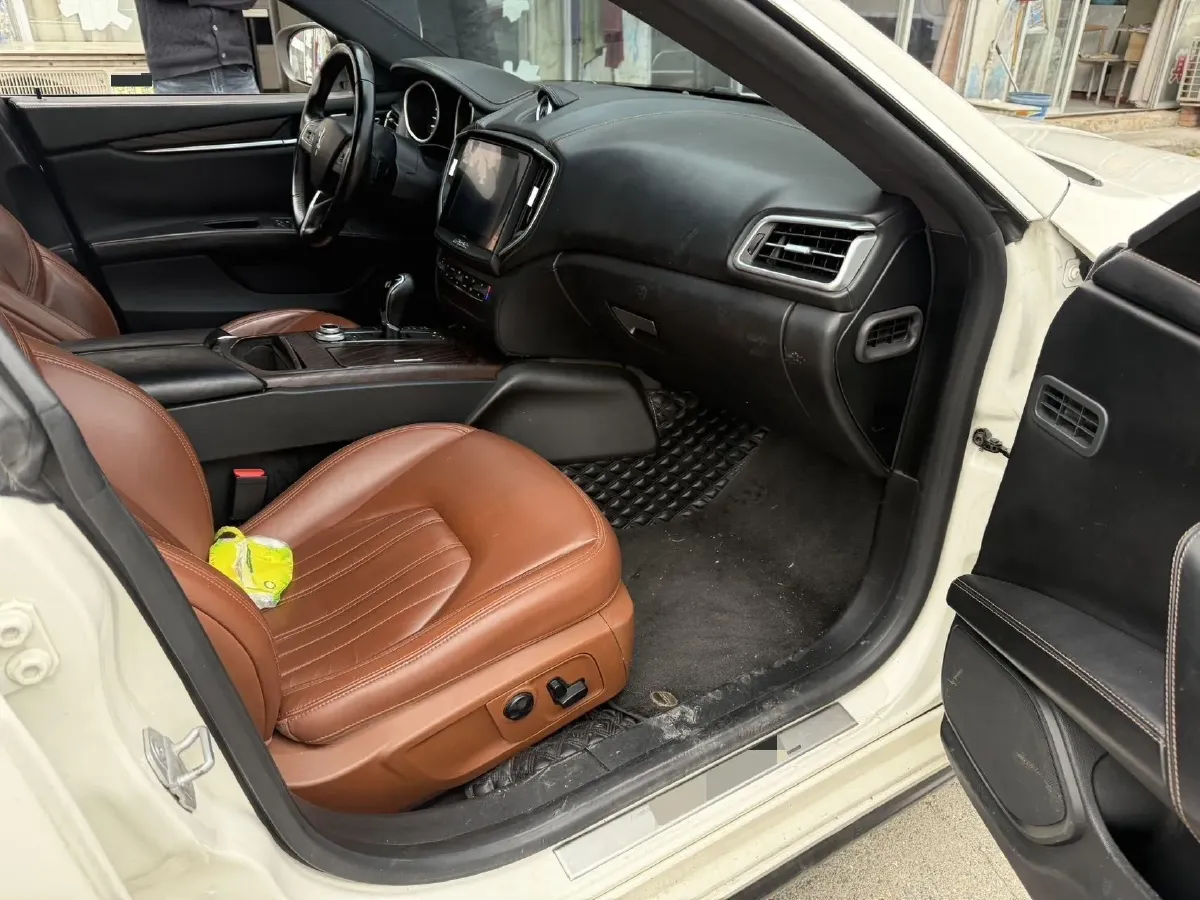 2018 Maserati Ghibli 3.0T 350HP V6 8AT,autocango,china used car exporter,china ev exporter,chinese used car exporter,chinese used ev exporter