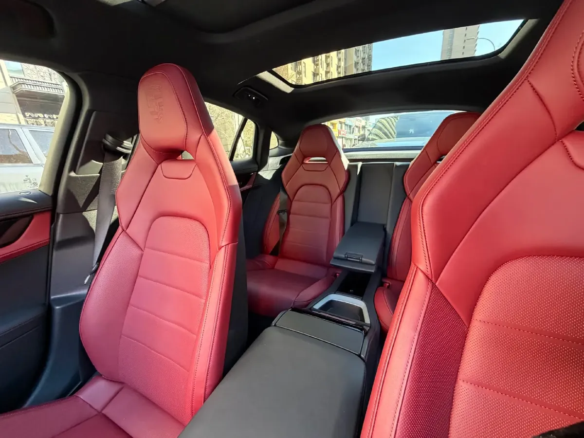 2024 Porsche Taycan 2AT BEV 105KWH,autocango,china used car exporter,china ev exporter,chinese used car exporter,chinese used ev exporter