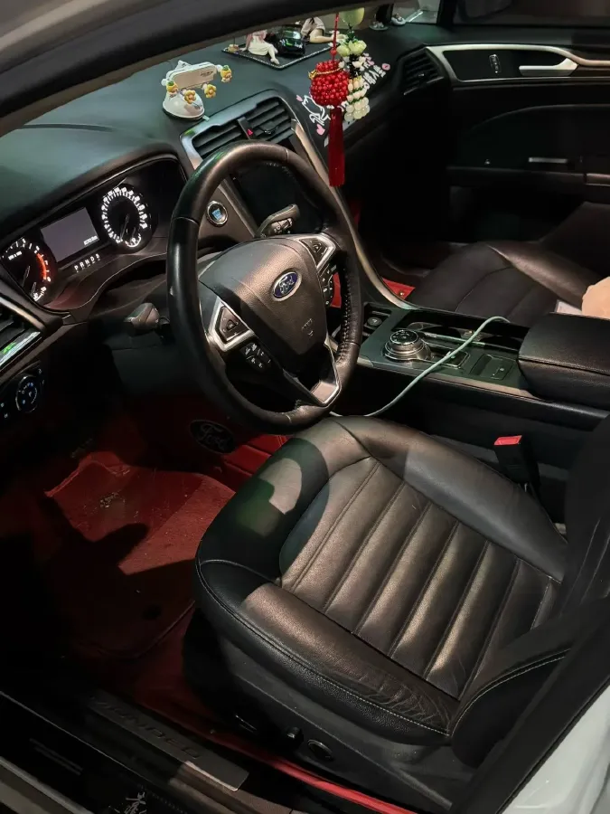 2018 Ford Mondeo 2.0T 204HP L4 6AT,autocango,china used car exporter,china ev exporter,chinese used car exporter,chinese used ev exporter