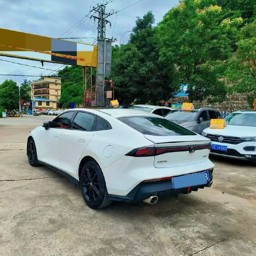 2023 ChangAn UNI-V 1.5T 188HP L4 7DCT,autocango,china used car exporter,china ev exporter,chinese used car exporter,chinese used ev exporter