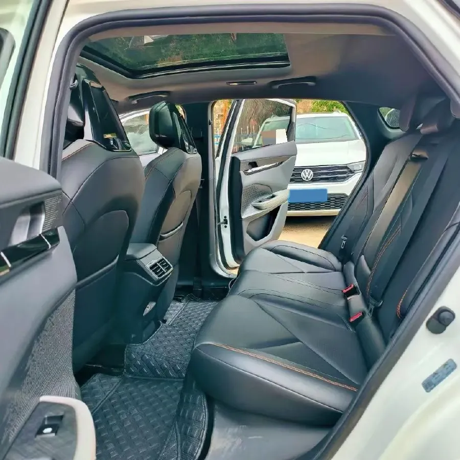 2023 ChangAn UNI-V 1.5T 188HP L4 7DCT,autocango,china used car exporter,china ev exporter,chinese used car exporter,chinese used ev exporter