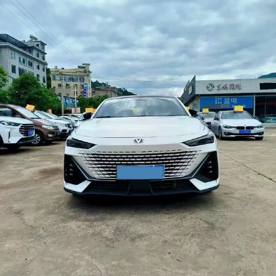 2023 ChangAn UNI-V 1.5T 188HP L4 7DCT,autocango,china used car exporter,china ev exporter,chinese used car exporter,chinese used ev exporter