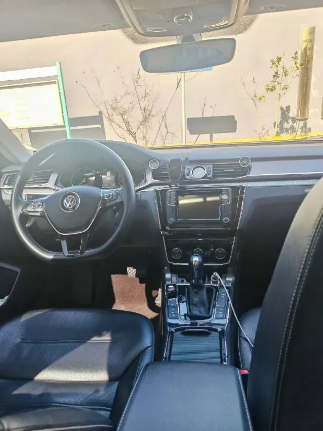 2017 Volkswagen Passat 1.8T 180HP L4 7DCT,autocango,china used car exporter,china ev exporter,chinese used car exporter,chinese used ev exporter
