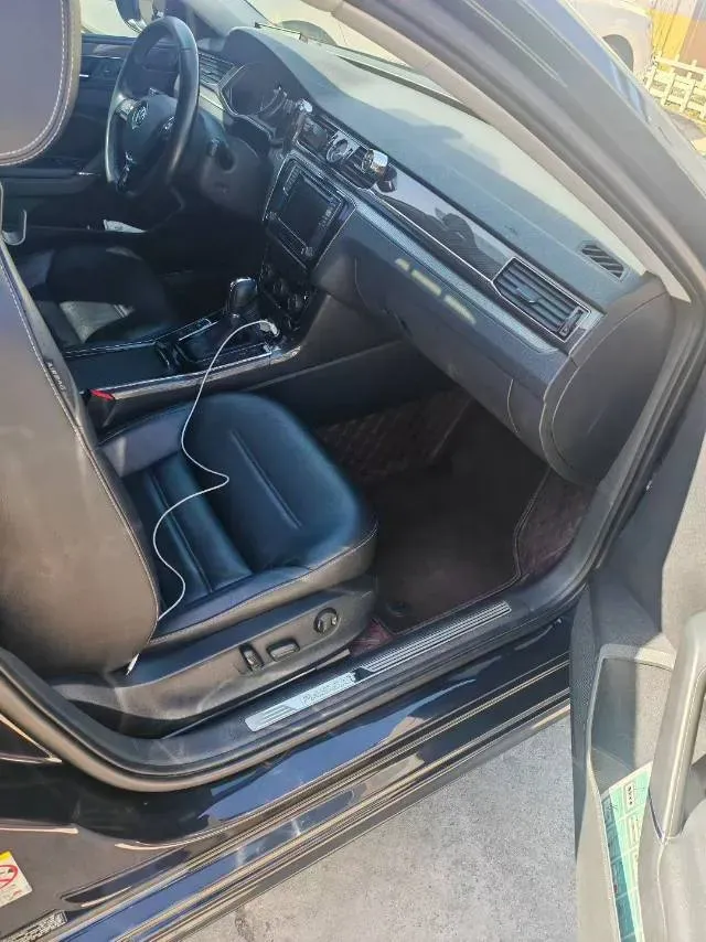 2017 Volkswagen Passat 1.8T 180HP L4 7DCT,autocango,china used car exporter,china ev exporter,chinese used car exporter,chinese used ev exporter