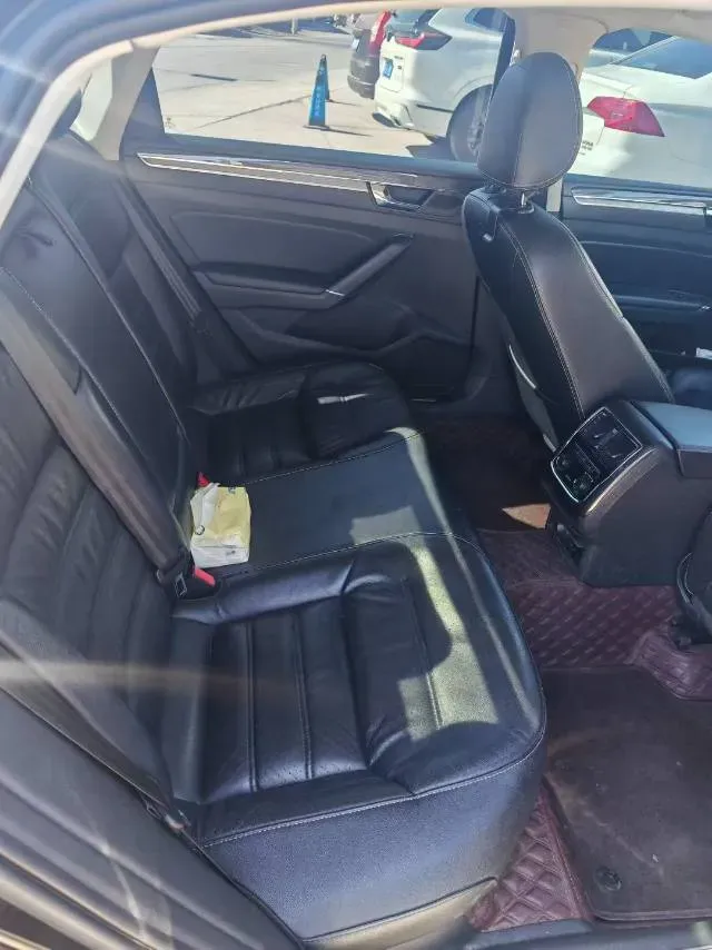 2017 Volkswagen Passat 1.8T 180HP L4 7DCT,autocango,china used car exporter,china ev exporter,chinese used car exporter,chinese used ev exporter