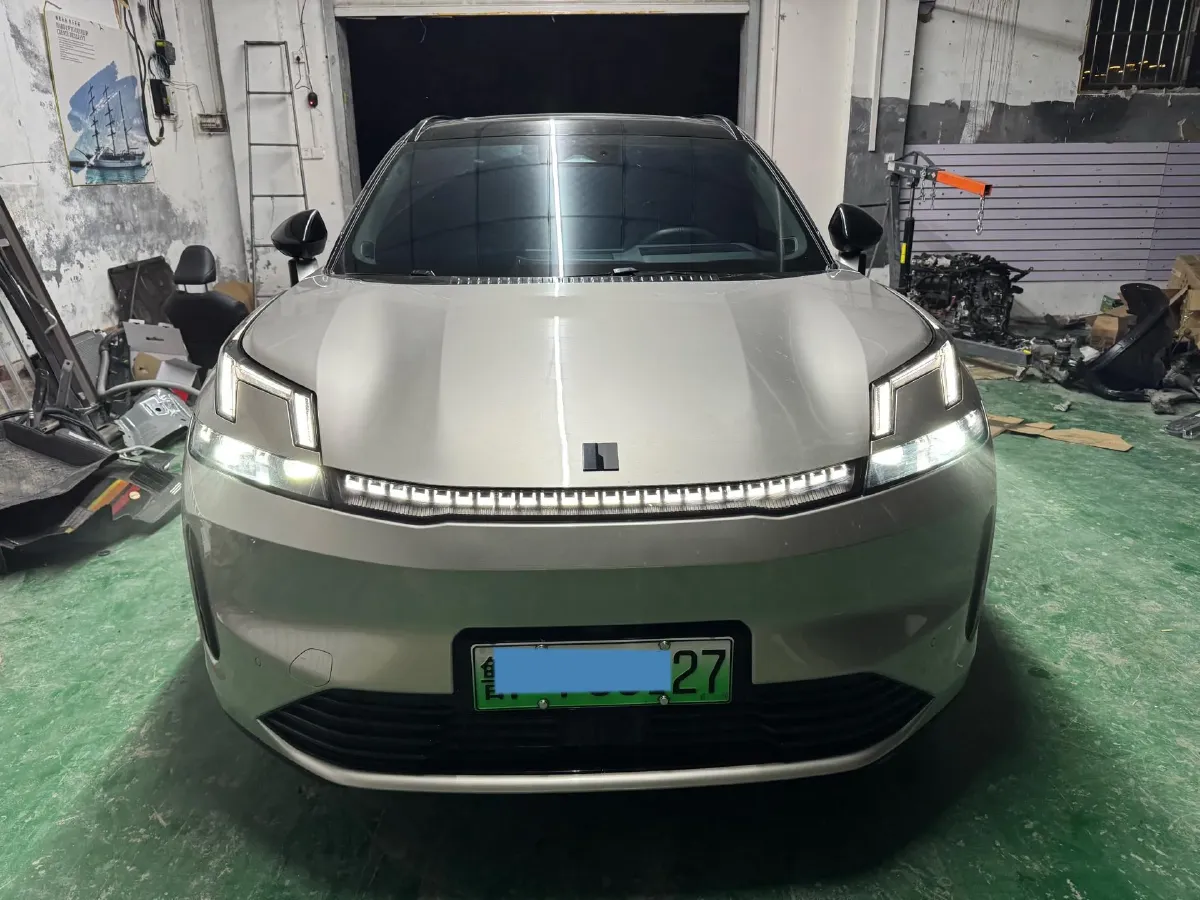 2025 LYNK&CO 08 EM-P 1.5T 163HP L4 3DHT PHEV 39.6KWH,autocango,china used car exporter,china ev exporter,chinese used car exporter,chinese used ev exporter