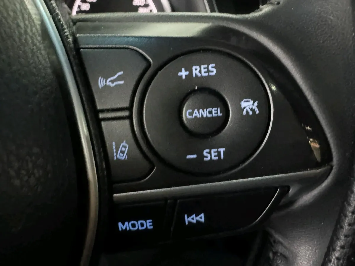 2021 Toyota Camry 2.5L 209HP L4 8AT,autocango,china used car exporter,china ev exporter,chinese used car exporter,chinese used ev exporter