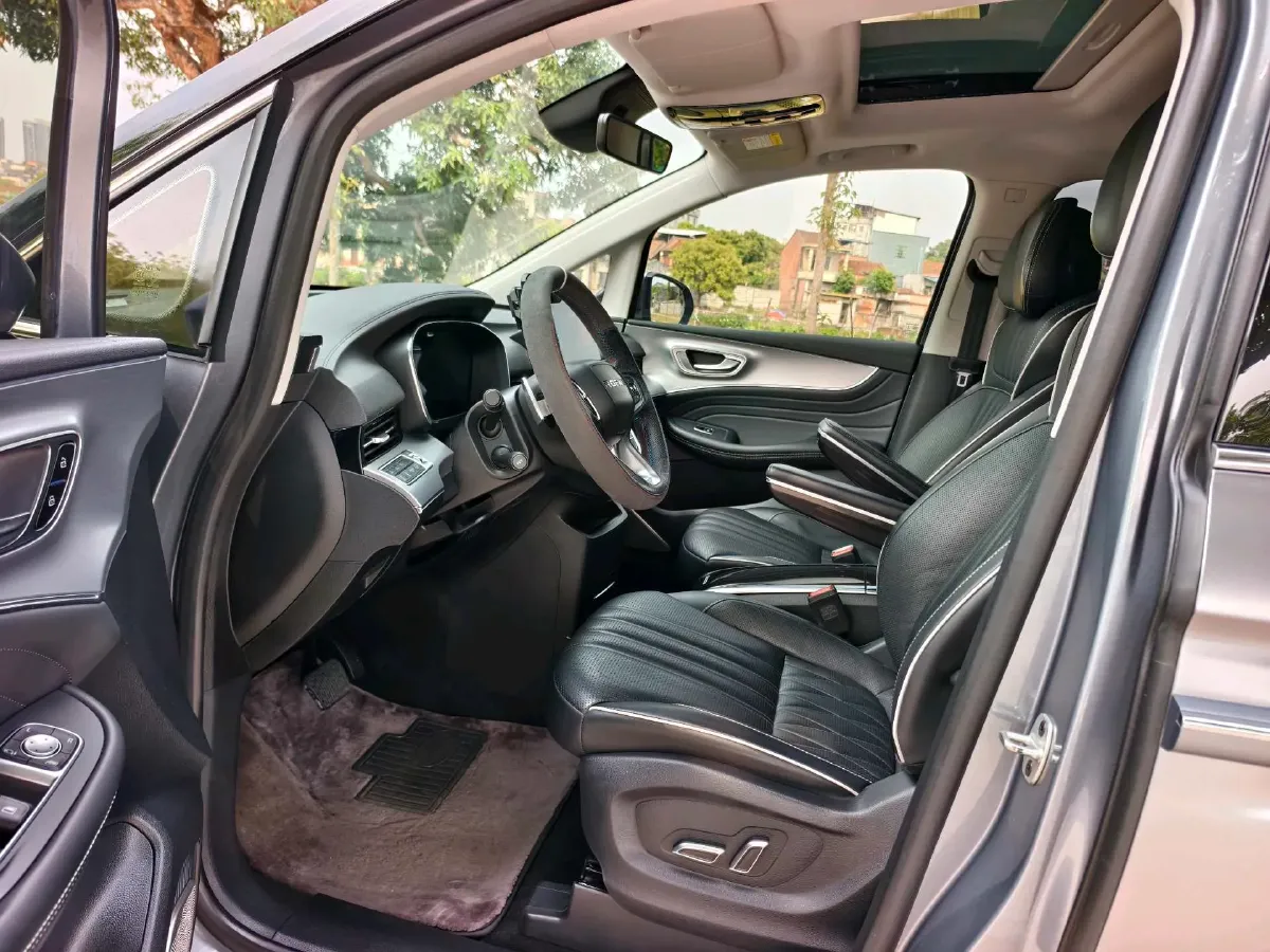 2021 Roewe iMAX8 2.0T 234HP L4 8AT,autocango,china used car exporter,china ev exporter,chinese used car exporter,chinese used ev exporter