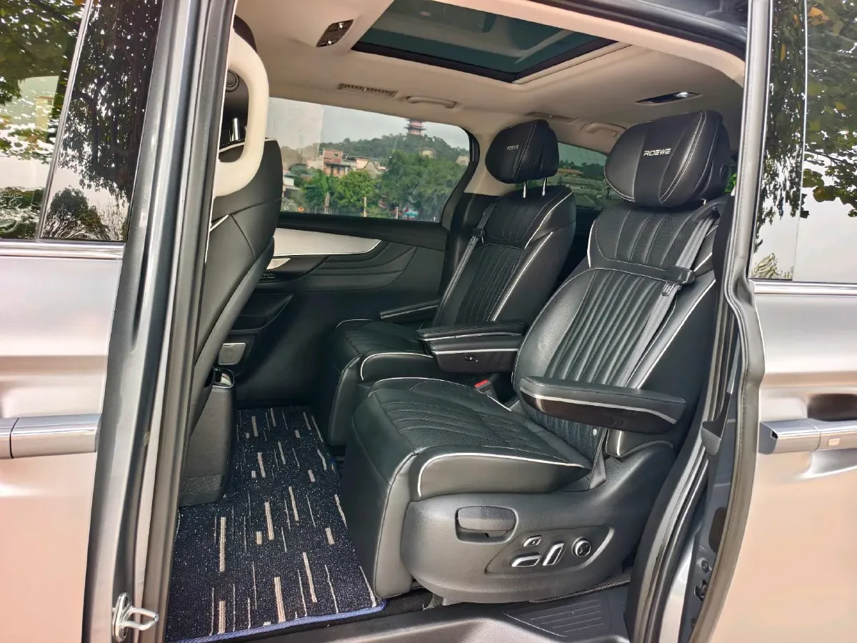 2021 Roewe iMAX8 2.0T 234HP L4 8AT,autocango,china used car exporter,china ev exporter,chinese used car exporter,chinese used ev exporter