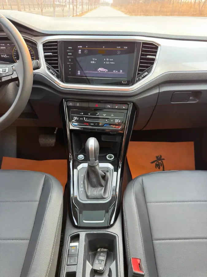 2022 Volkswagen T-Roc 1.4T 150HP L4 7DCT,autocango,china used car exporter,china ev exporter,chinese used car exporter,chinese used ev exporter