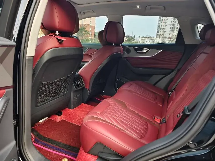 2023 HongQi HS5 2.0T 252HP L4 8AT,autocango,china used car exporter,china ev exporter,chinese used car exporter,chinese used ev exporter