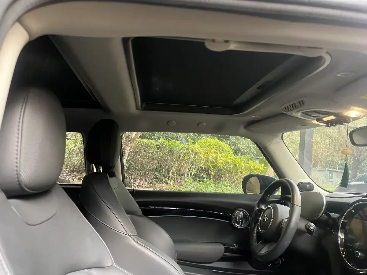 2022 MINI MINI 1.5T 136HP L3 7DCT,autocango,china used car exporter,china ev exporter,chinese used car exporter,chinese used ev exporter