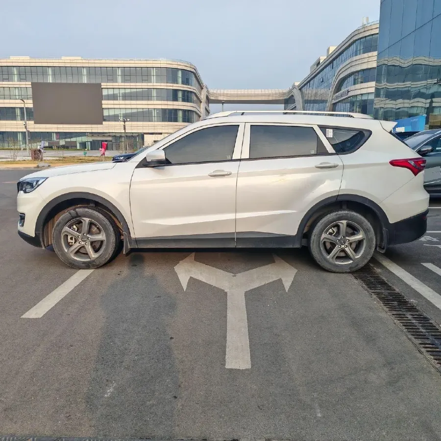 2018 Jetour X70 1.5T 147HP L4 5MT,autocango,china used car exporter,china ev exporter,chinese used car exporter,chinese used ev exporter