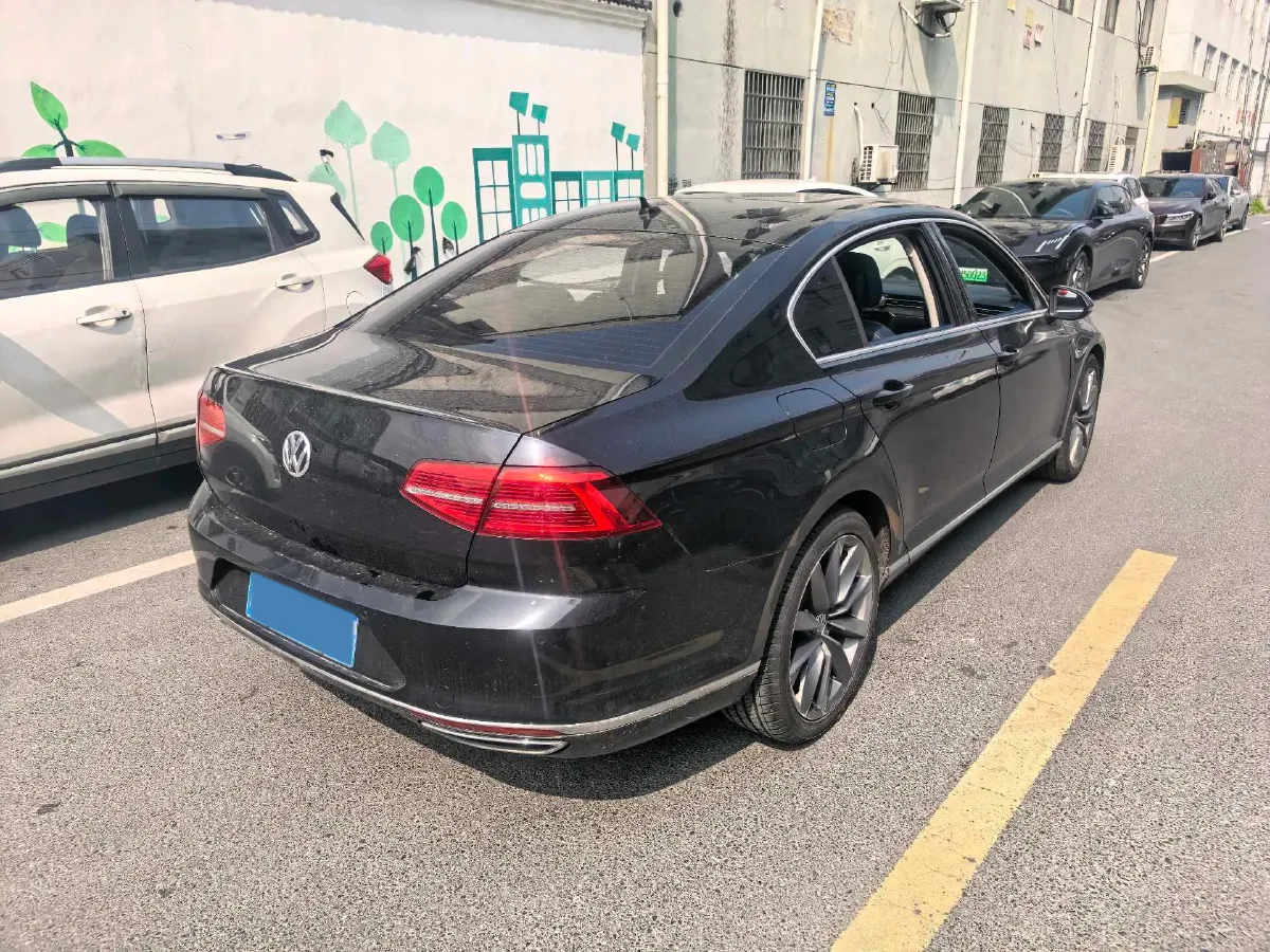 2019 Volkswagen Magotan 2.0T 186HP L4 7DCT,autocango,china used car exporter,china ev exporter,chinese used car exporter,chinese used ev exporter