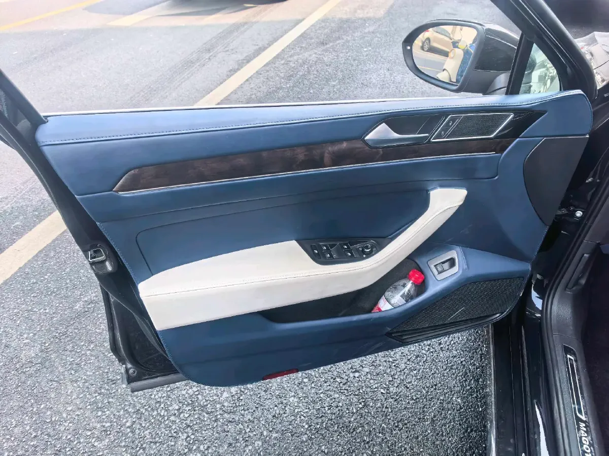 2019 Volkswagen Magotan 2.0T 186HP L4 7DCT,autocango,china used car exporter,china ev exporter,chinese used car exporter,chinese used ev exporter