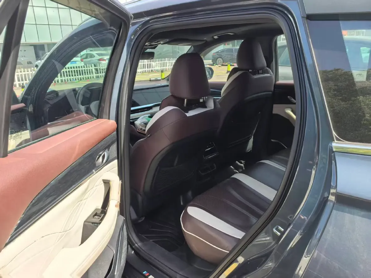 2021 Geely Monjaro 2.0T 218HP L4 7DCT,autocango,china used car exporter,china ev exporter,chinese used car exporter,chinese used ev exporter