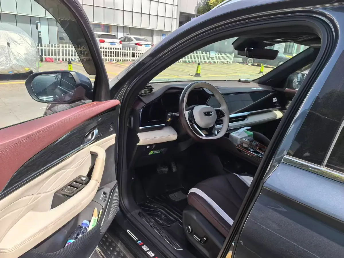 2021 Geely Monjaro 2.0T 218HP L4 7DCT,autocango,china used car exporter,china ev exporter,chinese used car exporter,chinese used ev exporter