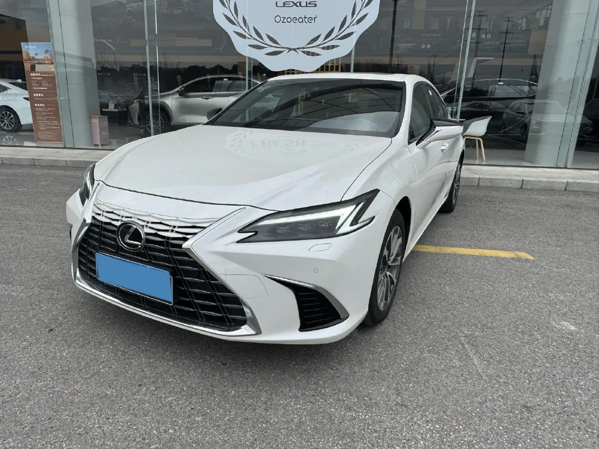 2025 Lexus ES 2.5L 178HP L4 E-CVT Hybrid,autocango,china used car exporter,china ev exporter,chinese used car exporter,chinese used ev exporter