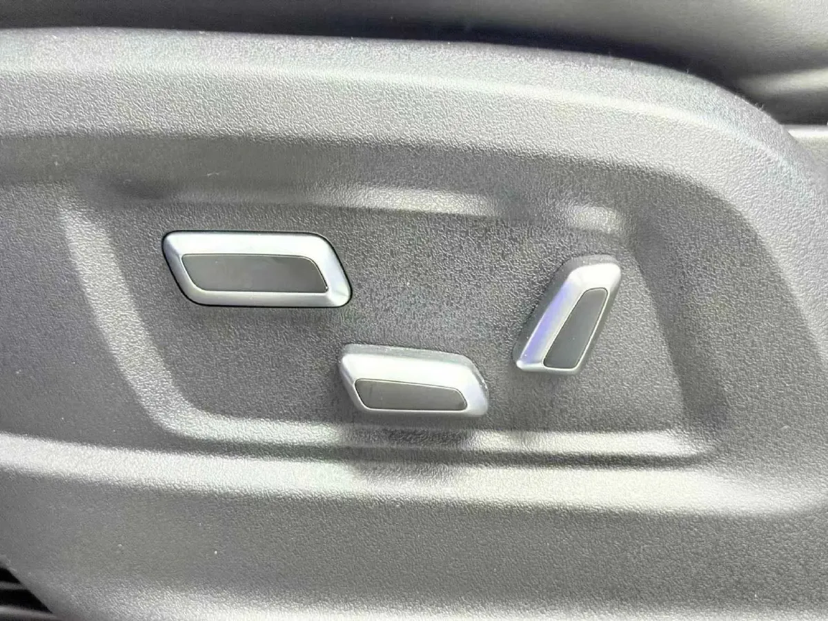 2019 HongQi HS7 3.0T 337HP V6 8AT,autocango,china used car exporter,china ev exporter,chinese used car exporter,chinese used ev exporter