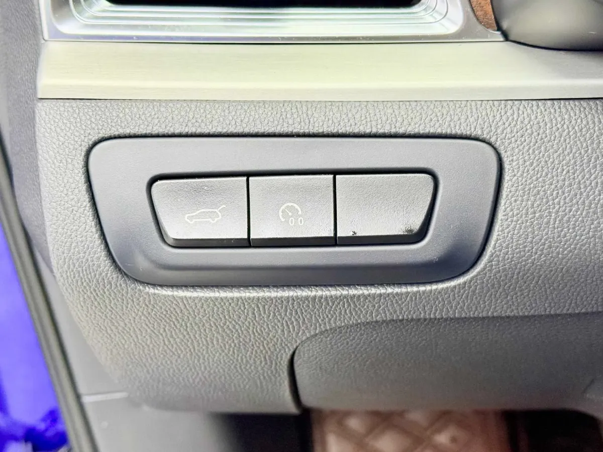 2019 HongQi HS7 3.0T 337HP V6 8AT,autocango,china used car exporter,china ev exporter,chinese used car exporter,chinese used ev exporter