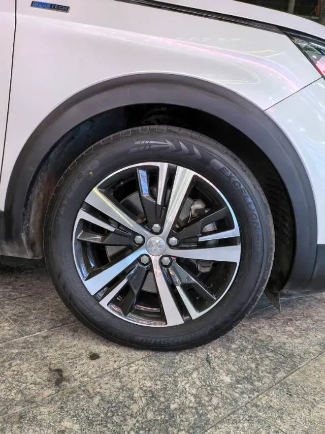 2017 Peugeot 5008 1.8T 204HP L4 6AT,autocango,china used car exporter,china ev exporter,chinese used car exporter,chinese used ev exporter