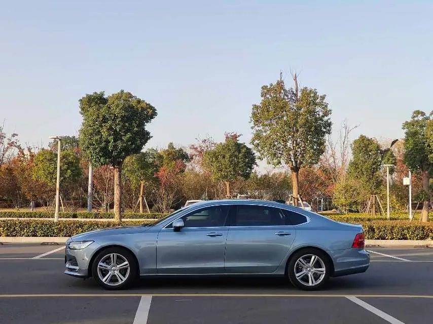 2018 Volvo S90 2.0T 190HP L4 8AT,autocango,china used car exporter,china ev exporter,chinese used car exporter,chinese used ev exporter