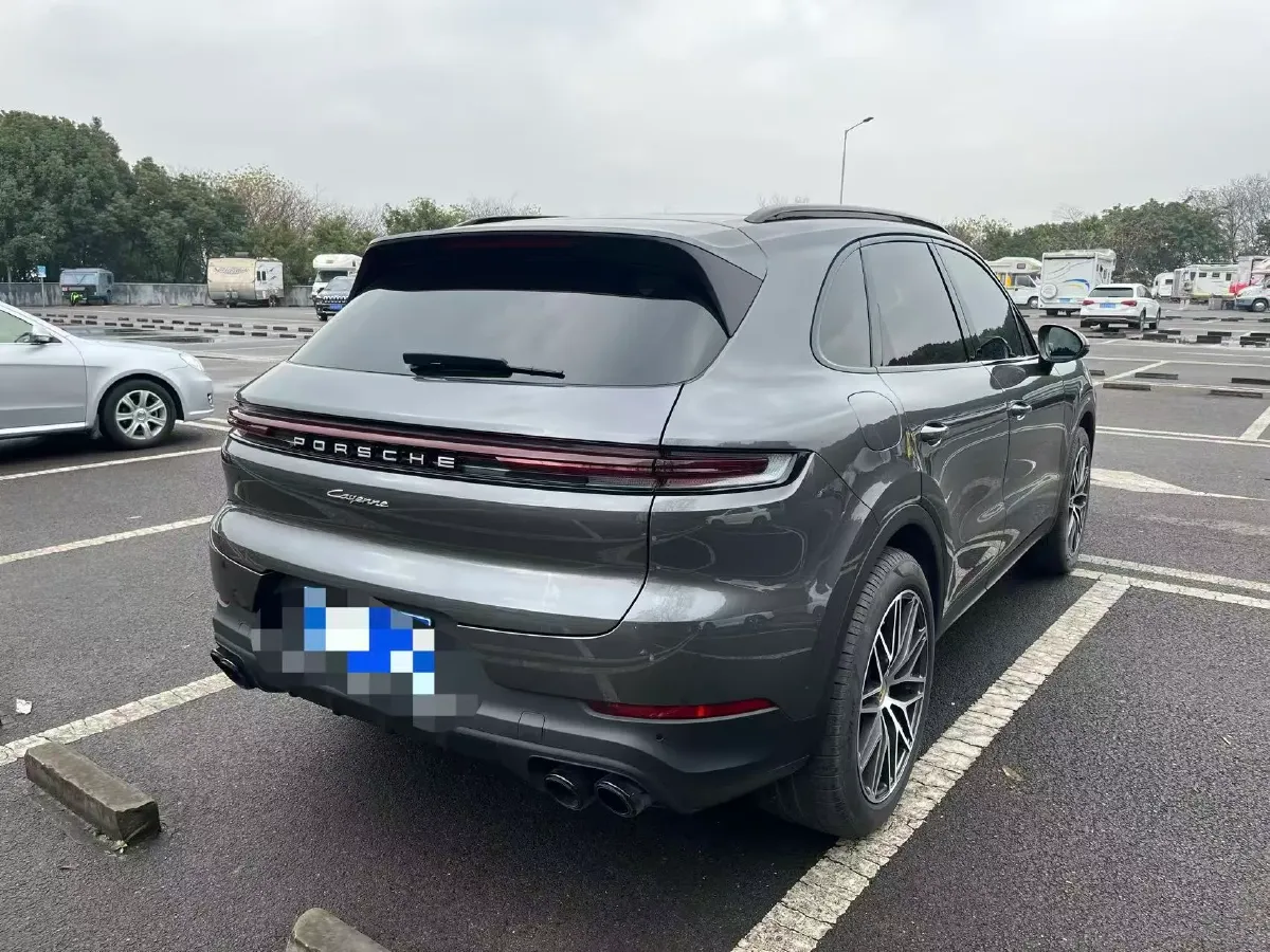 2024 Porsche Cayenne 3.0T 354HP V6 8AT,autocango,china used car exporter,china ev exporter,chinese used car exporter,chinese used ev exporter