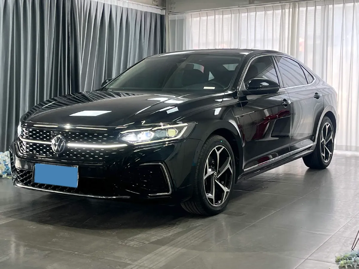 2023 Volkswagen Passat 2.0T 186HP L4 7DCT,autocango,china used car exporter,china ev exporter,chinese used car exporter,chinese used ev exporter